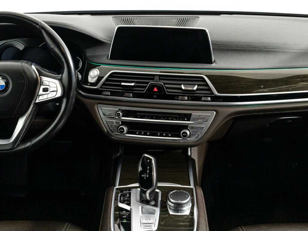 Купить BMW 7 серии с пробегом. Фото: #11