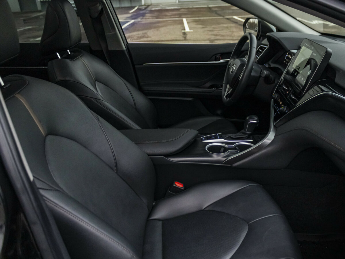 Купить Toyota Camry с пробегом. Фото: #8