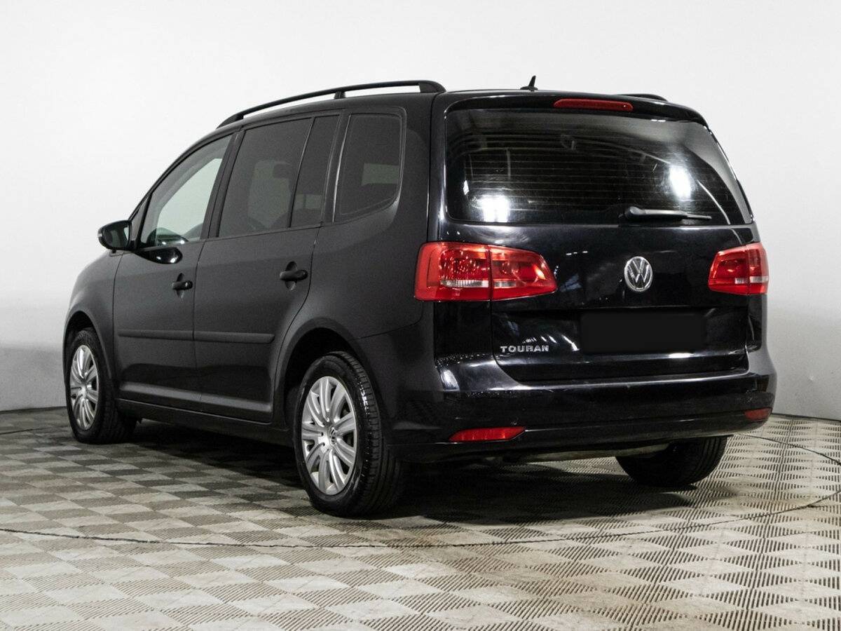 Купить Volkswagen Touran с пробегом. Фото: #6