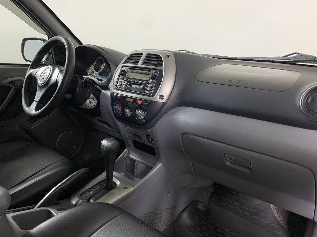 Купить Toyota RAV4 с пробегом. Фото: #12