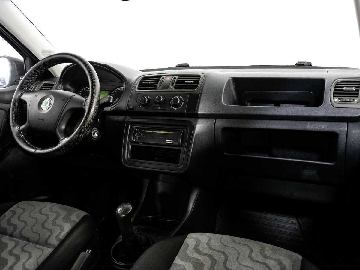 Купить Skoda Fabia с пробегом. Фото: #8