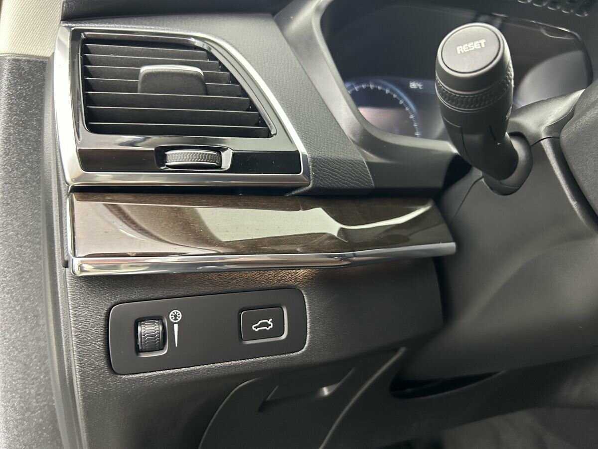 Купить Volvo XC90 с пробегом. Фото: #8