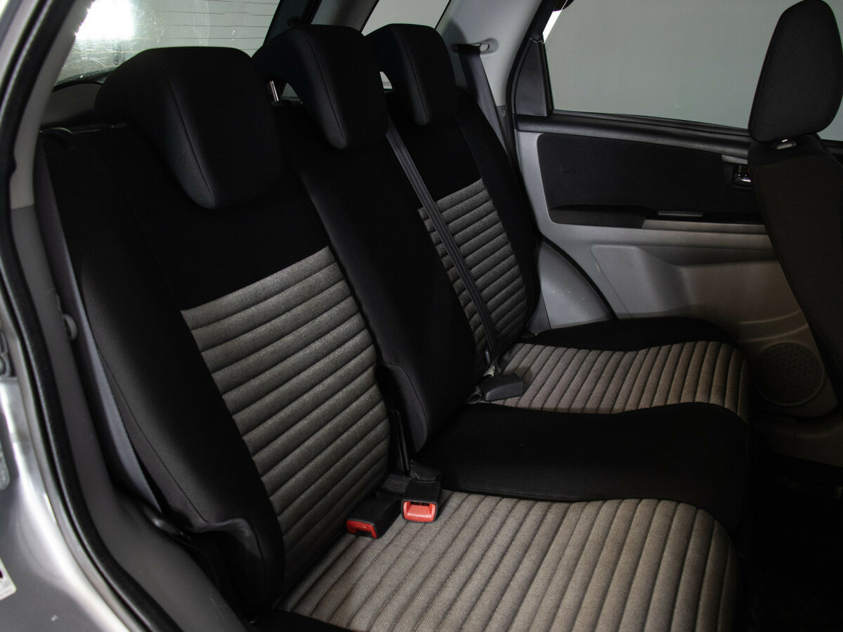 Купить Suzuki SX4 с пробегом. Фото: #14
