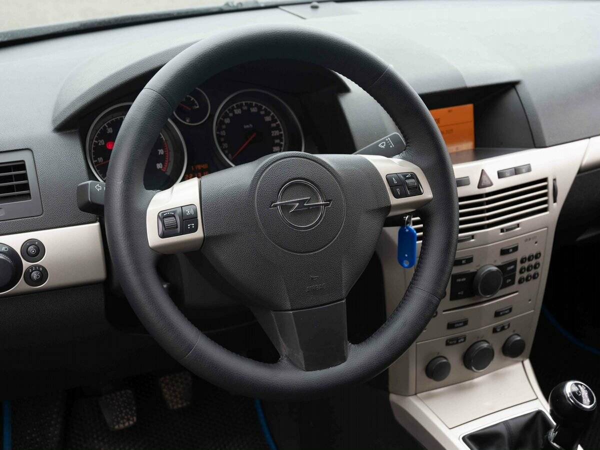 Купить Opel Astra с пробегом. Фото: #11
