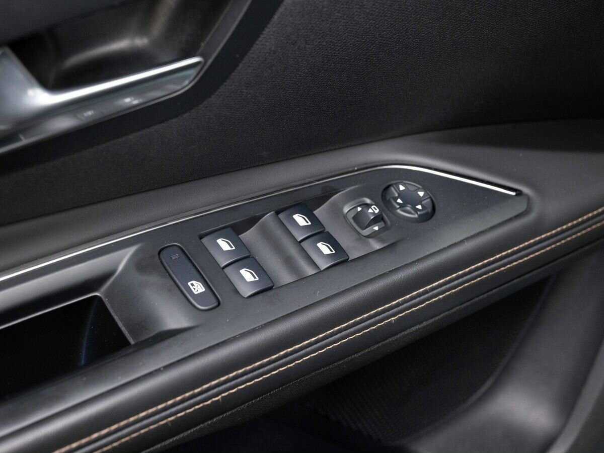 Купить Peugeot 5008 с пробегом. Фото: #19