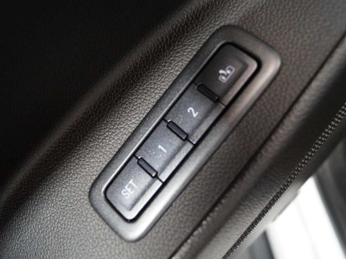 Купить Chevrolet Tahoe с пробегом. Фото: #23