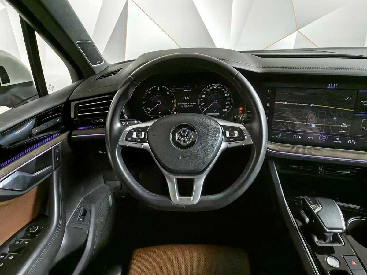 Купить Volkswagen Touareg с пробегом. Фото: #14