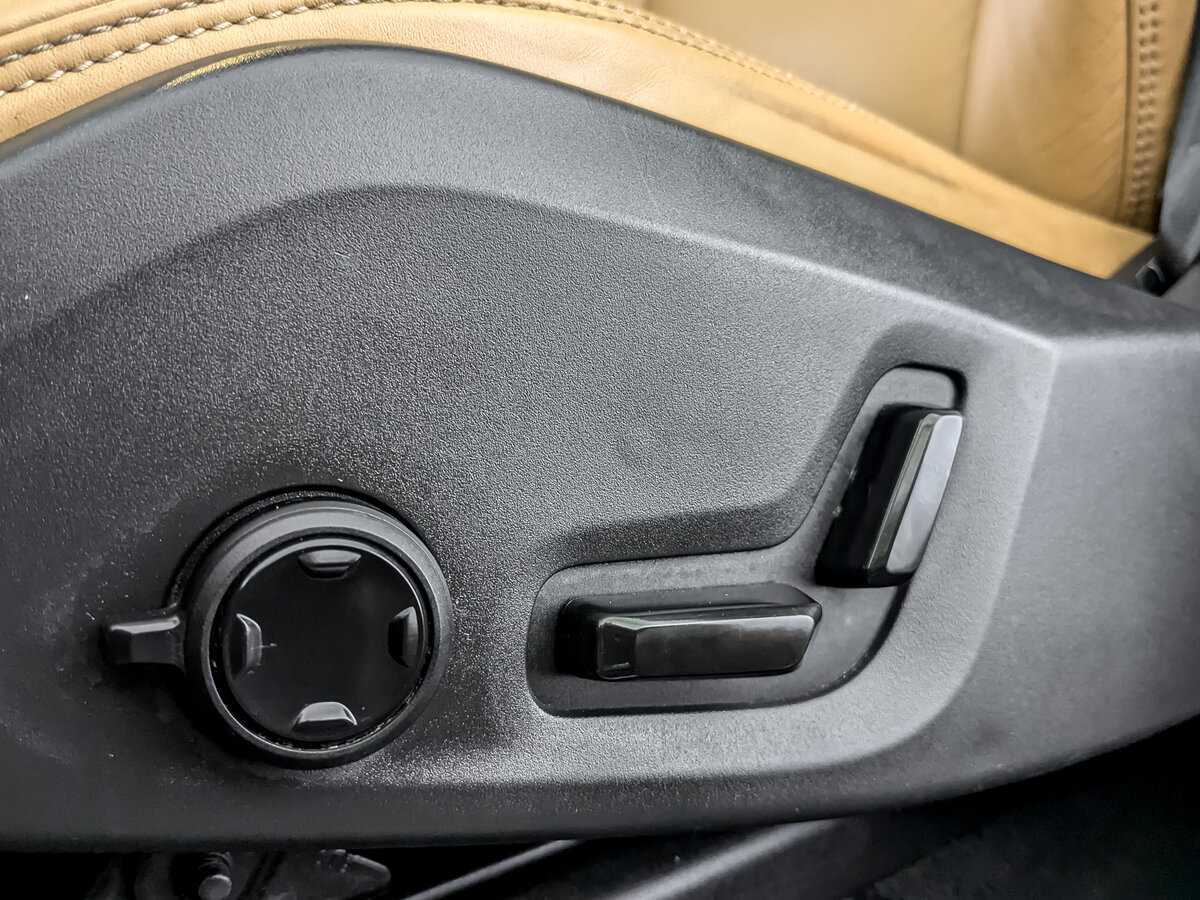 Купить Volvo XC90 с пробегом. Фото: #16