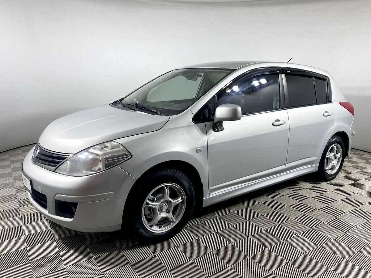 Купить Nissan Tiida с пробегом. Фото: #1
