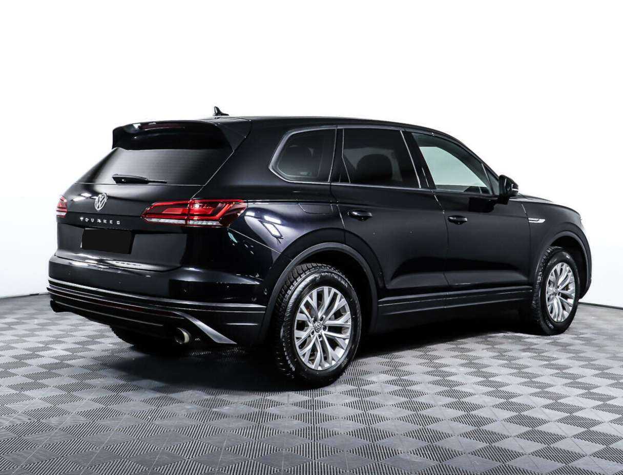 Купить Volkswagen Touareg с пробегом. Фото: #4