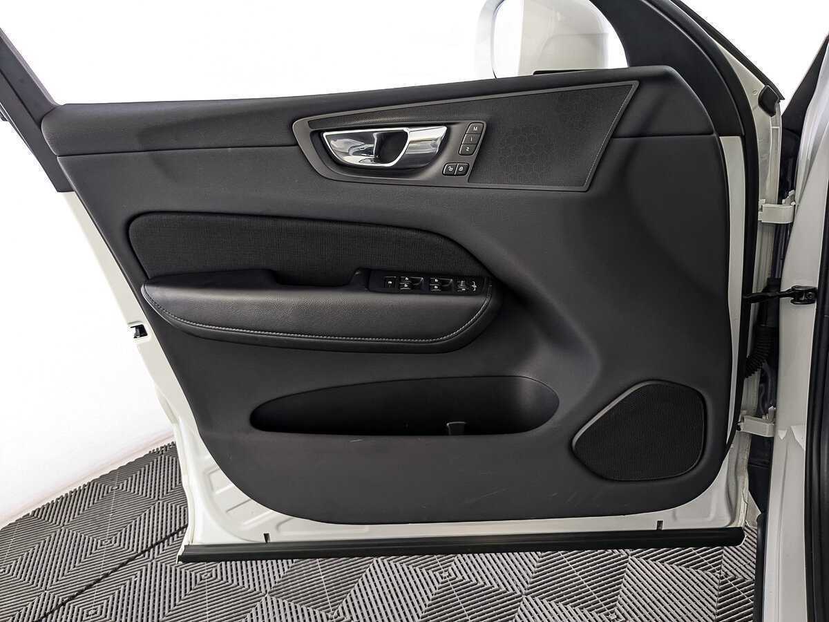 Купить Volvo XC60 с пробегом. Фото: #18