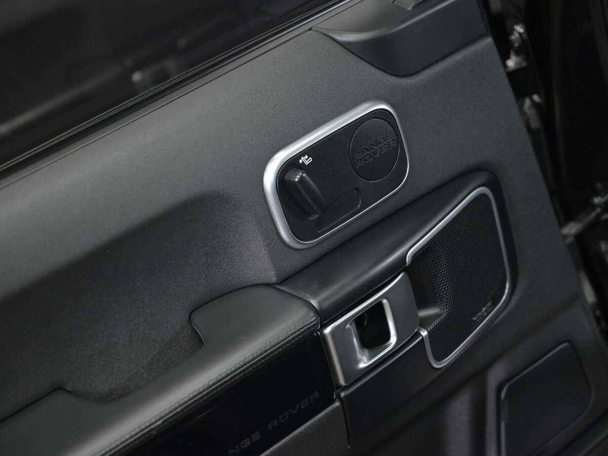 Купить Land Rover Range Rover с пробегом. Фото: #11