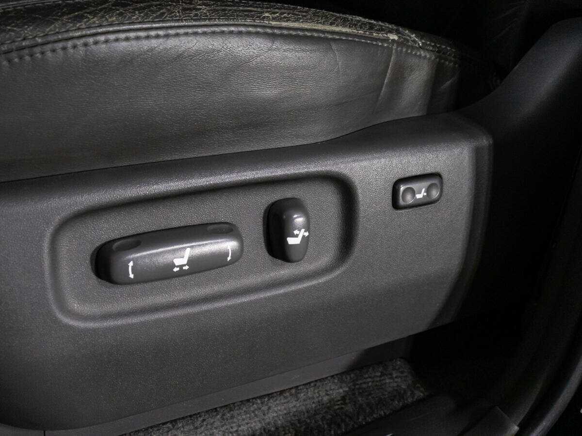 Купить Toyota Land Cruiser Prado с пробегом. Фото: #17