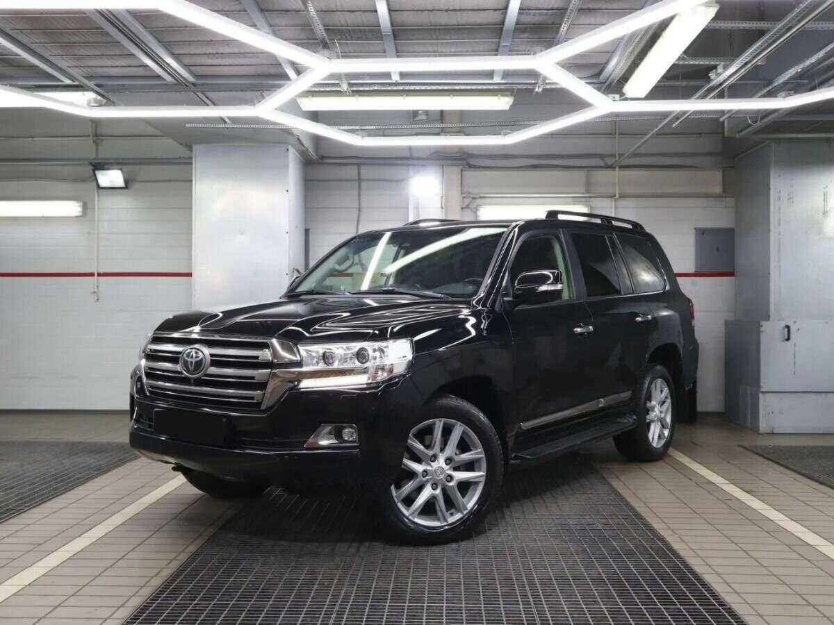Купить Toyota Land Cruiser с пробегом. Посмотреть фото