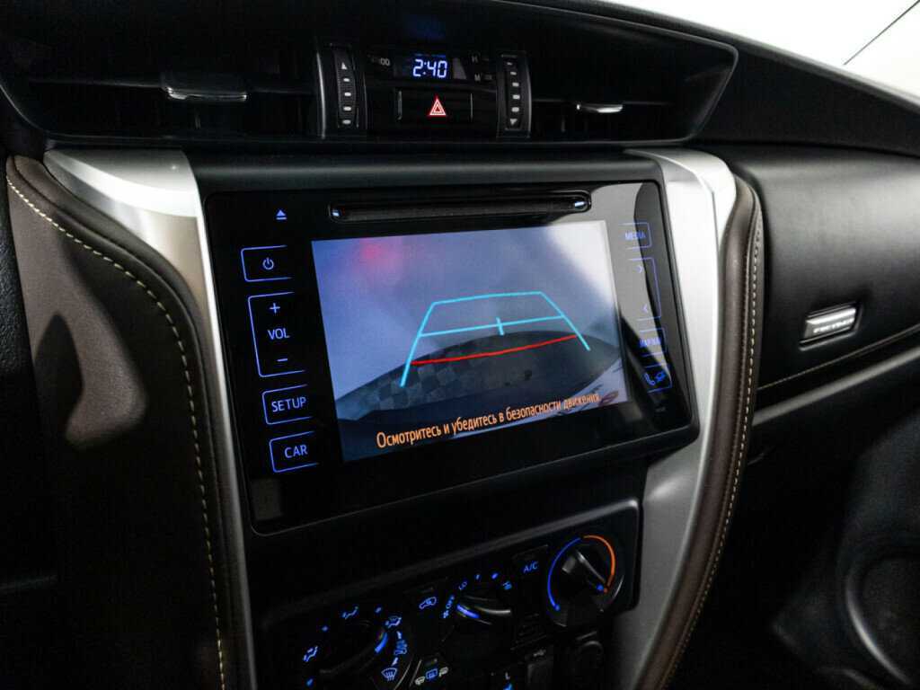 Купить Toyota Fortuner с пробегом. Фото: #16