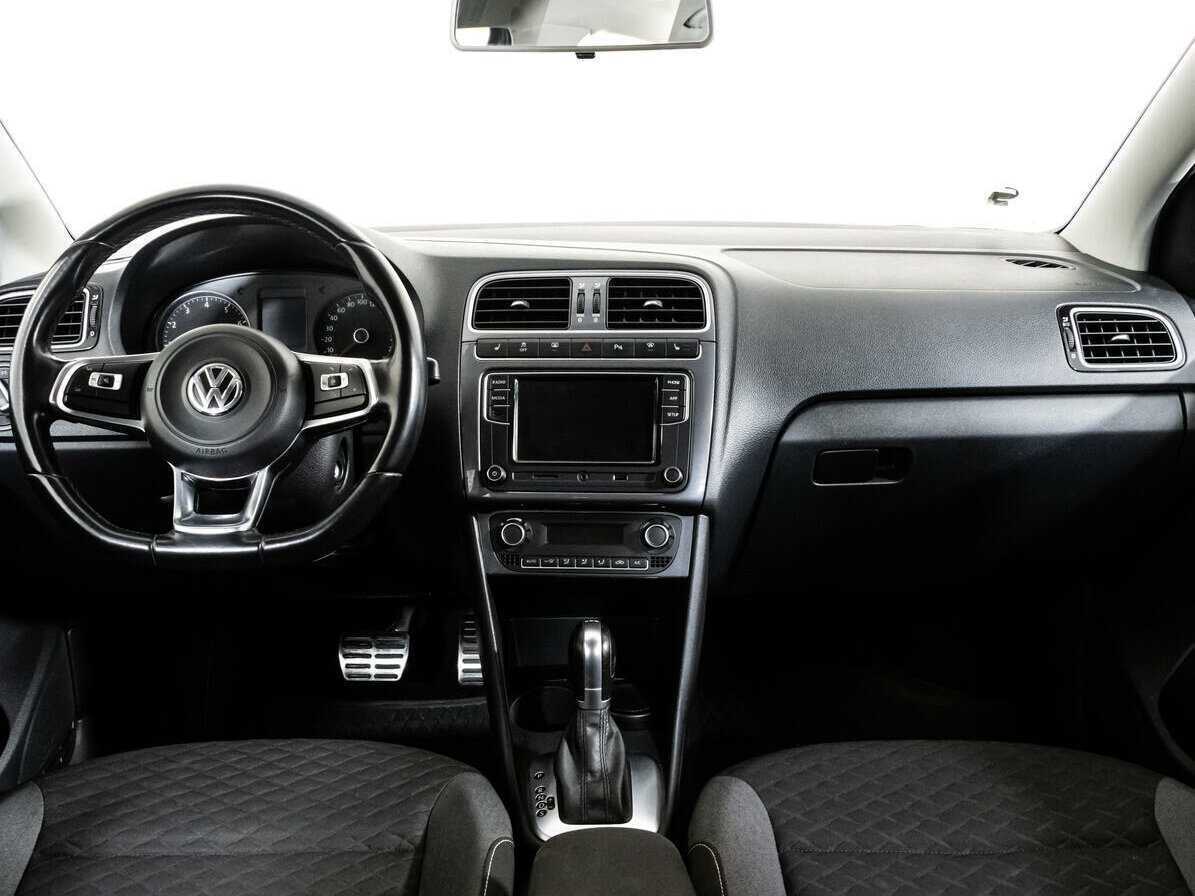 Купить Volkswagen Polo с пробегом. Фото: #9