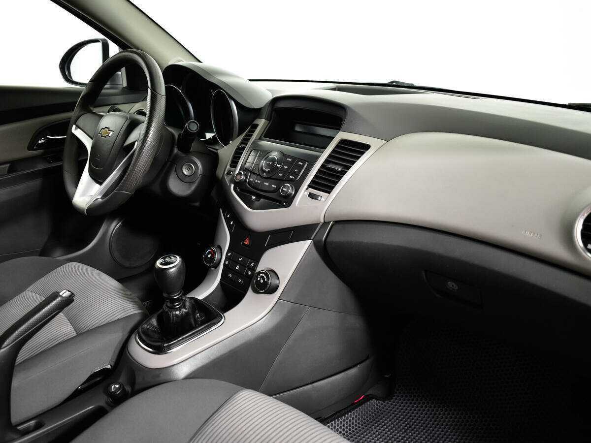 Купить Chevrolet Cruze с пробегом. Фото: #8