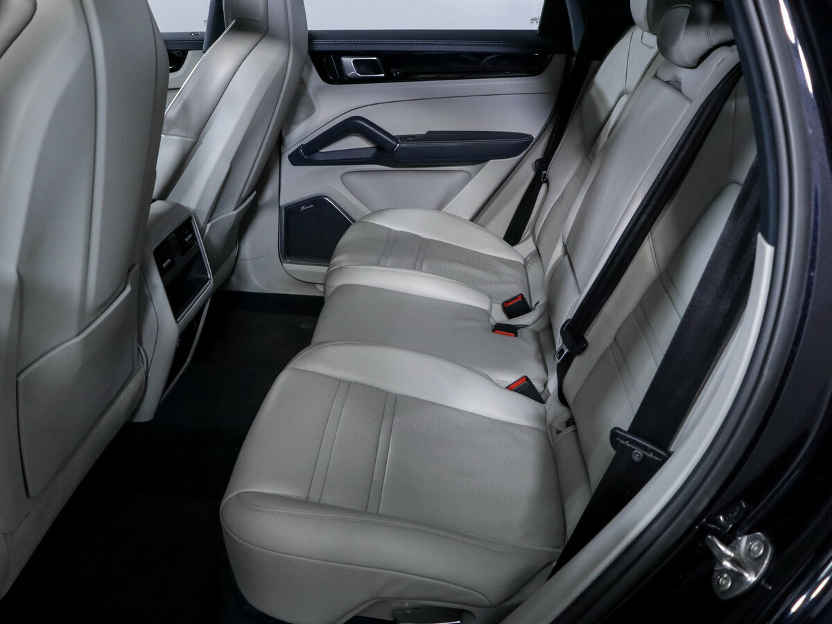 Купить Porsche Cayenne с пробегом. Фото: #9