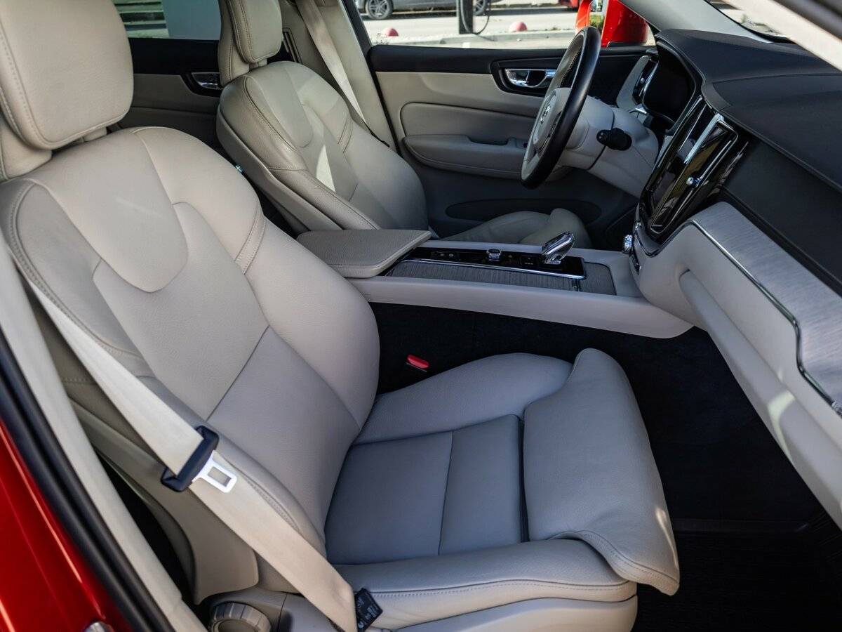 Купить Volvo XC60 с пробегом. Фото: #15