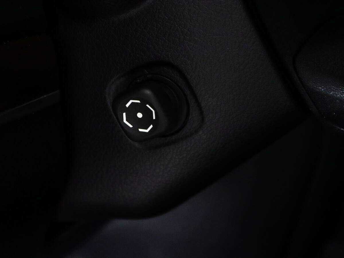 Купить Toyota Land Cruiser с пробегом. Фото: #22