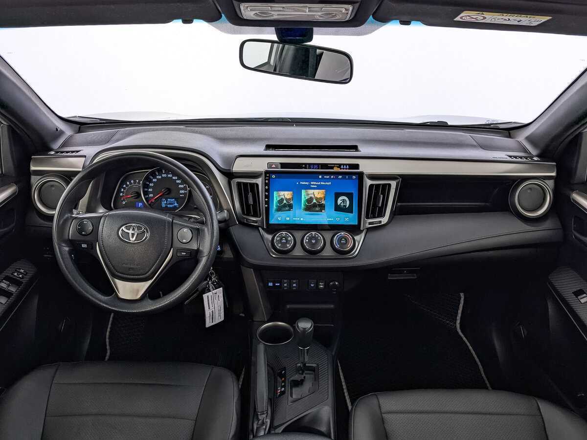 Купить Toyota RAV4 с пробегом. Фото: #13