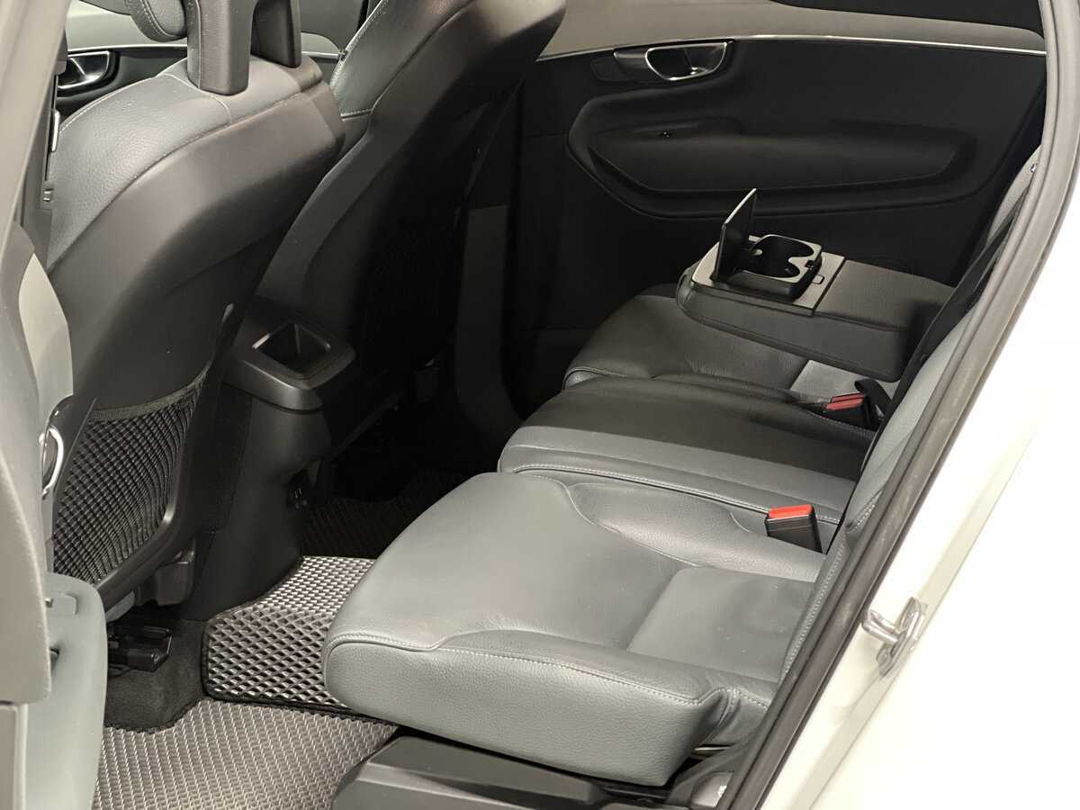 Купить Volvo XC90 с пробегом. Фото: #11
