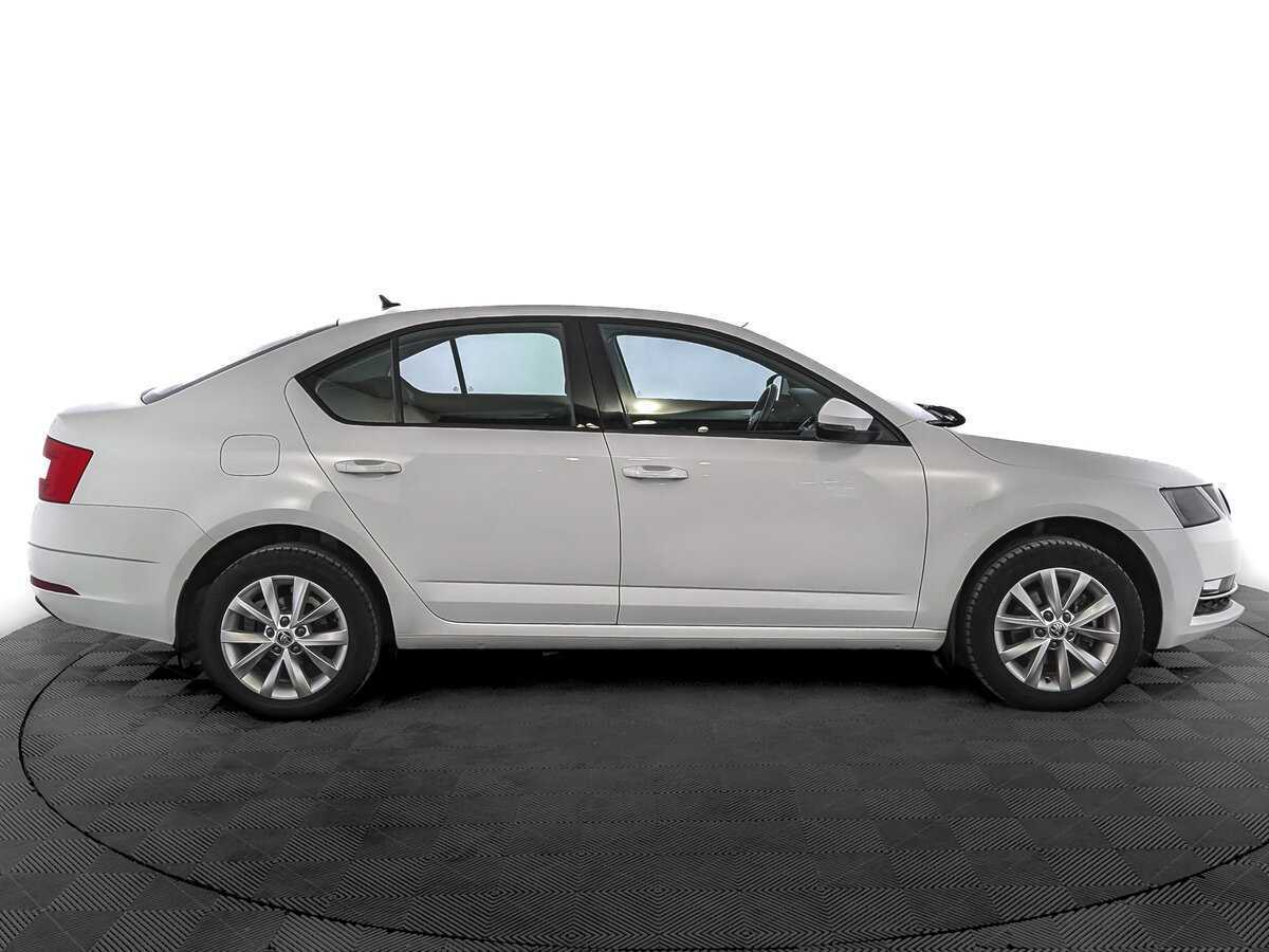 Купить Skoda Octavia с пробегом. Фото: #3