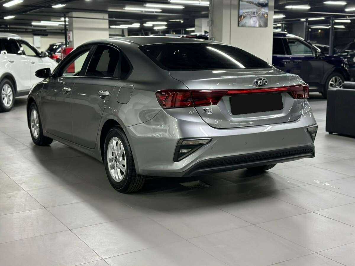 Купить Kia K3 с пробегом. Фото: #1