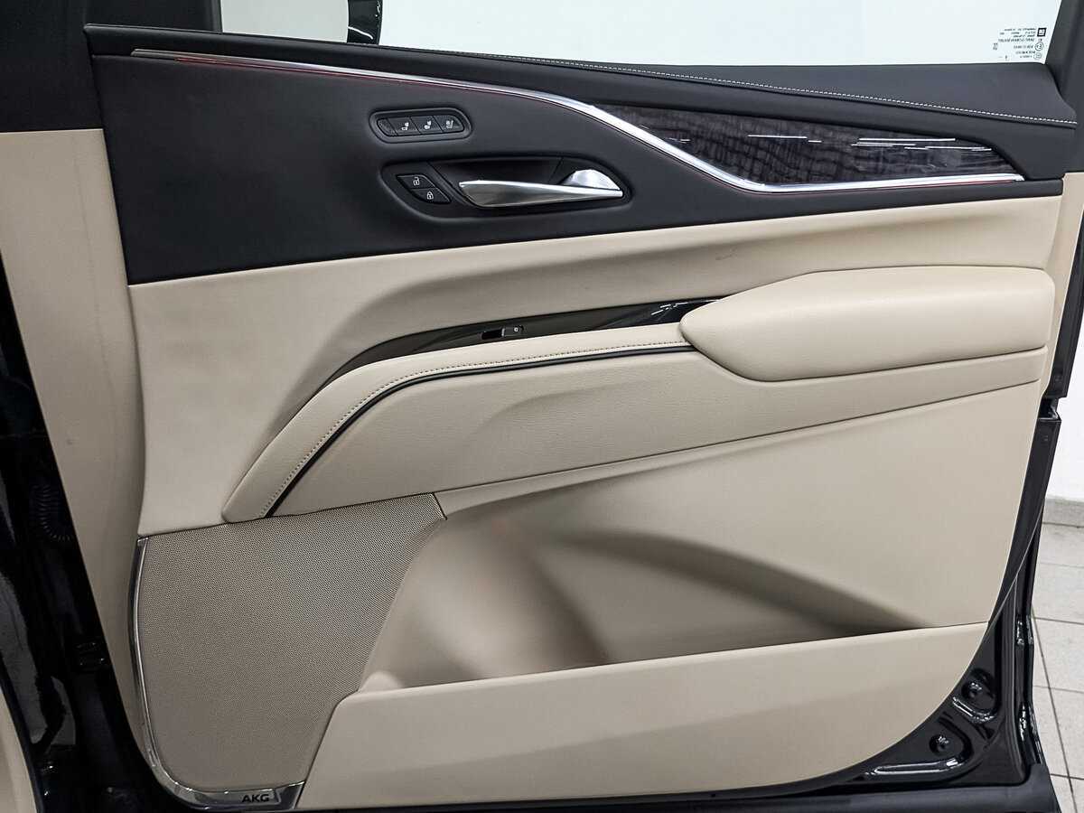 Купить Cadillac Escalade с пробегом. Фото: #22
