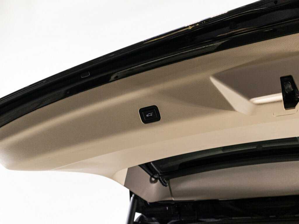 Купить Cadillac Escalade с пробегом. Фото: #12