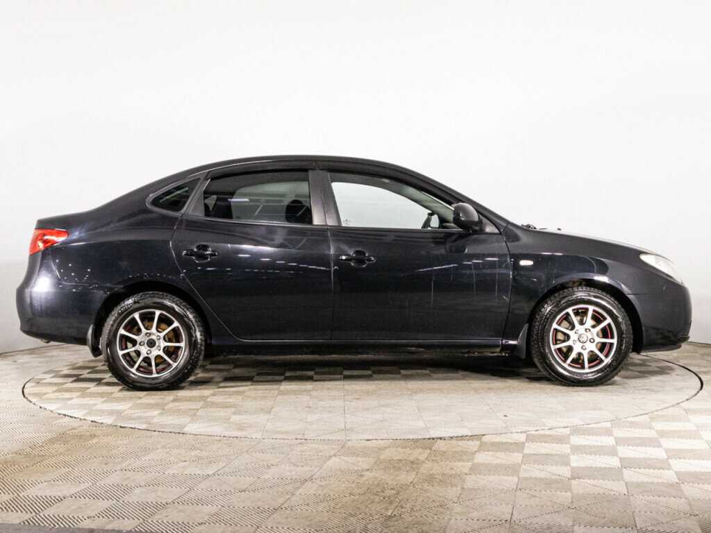 Купить Hyundai Elantra с пробегом. Фото: #3