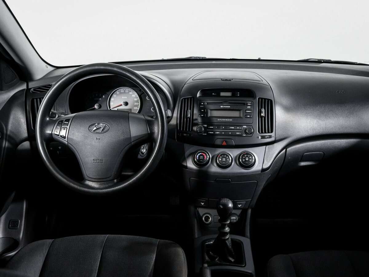 Купить Hyundai Elantra с пробегом. Фото: #11