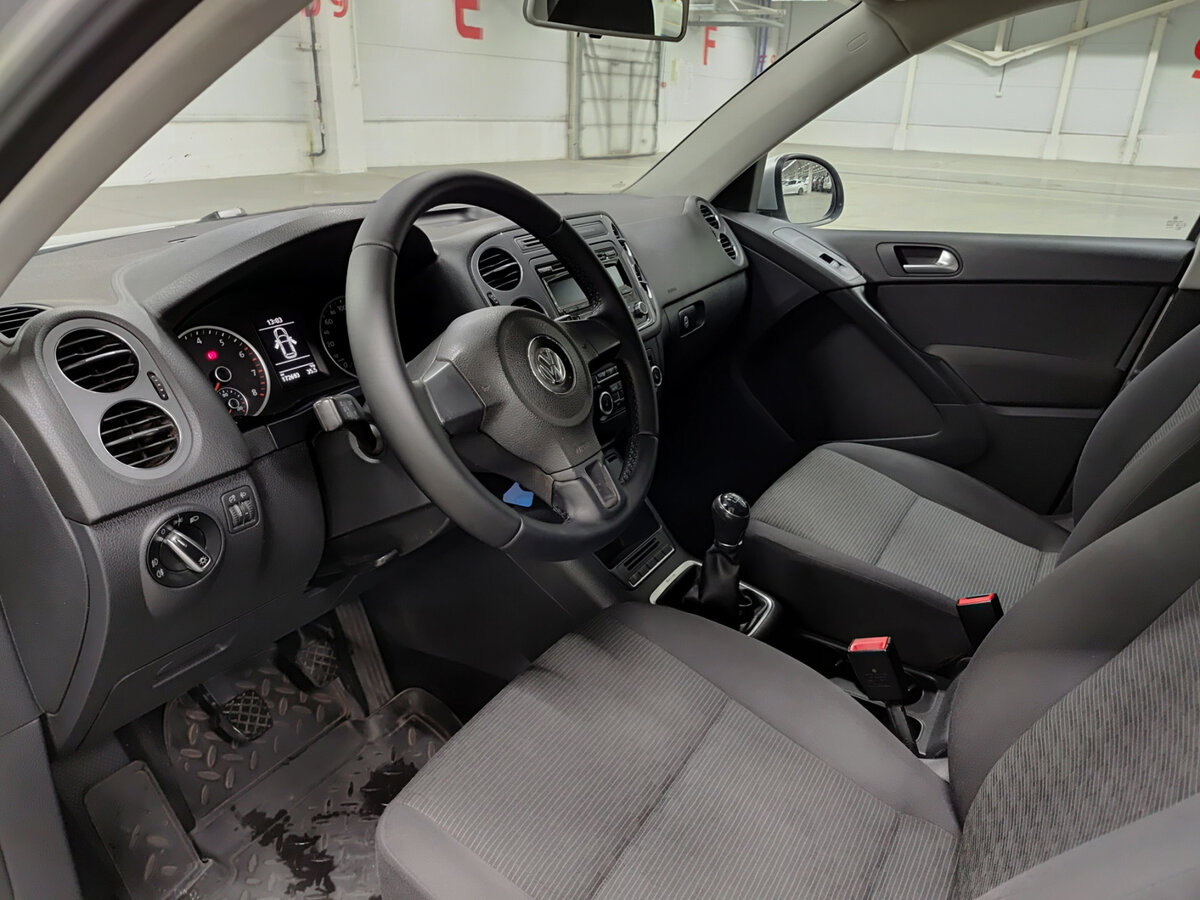 Купить Volkswagen Tiguan с пробегом. Фото: #15