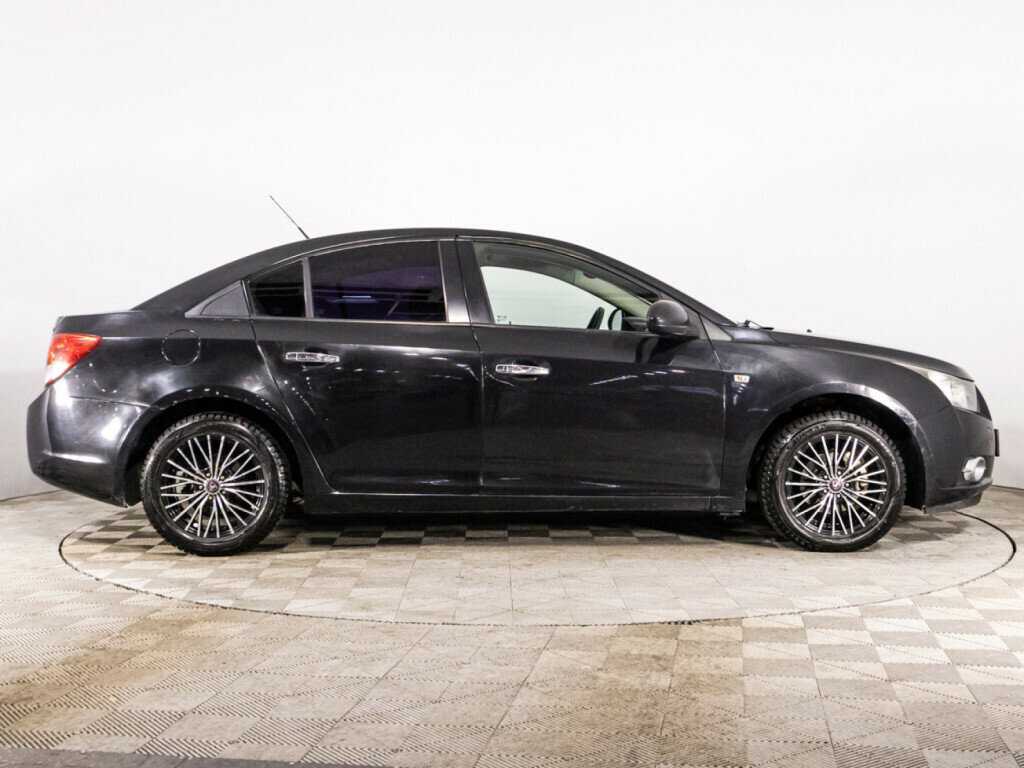 Купить Chevrolet Cruze с пробегом. Фото: #3