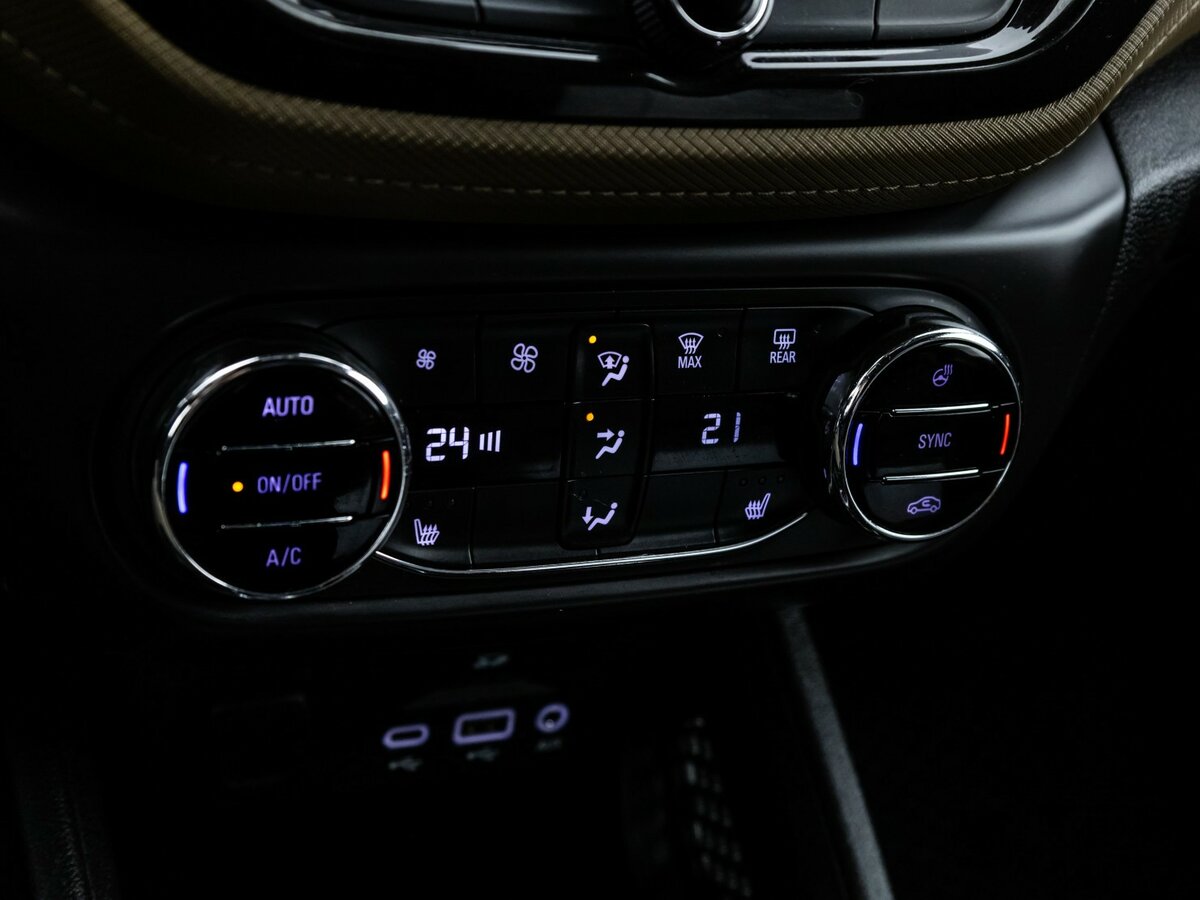 Купить Chevrolet TrailBlazer с пробегом. Фото: #24