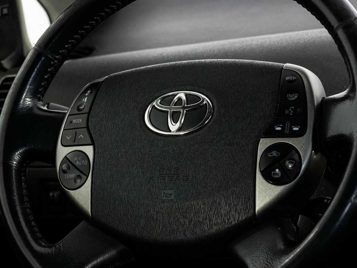 Купить Toyota Prius с пробегом. Фото: #10