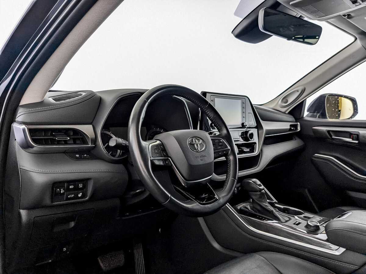 Купить Toyota Highlander с пробегом. Фото: #15