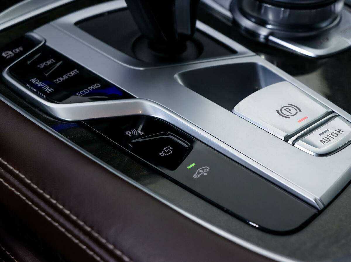 Купить BMW 7 серии с пробегом. Фото: #13