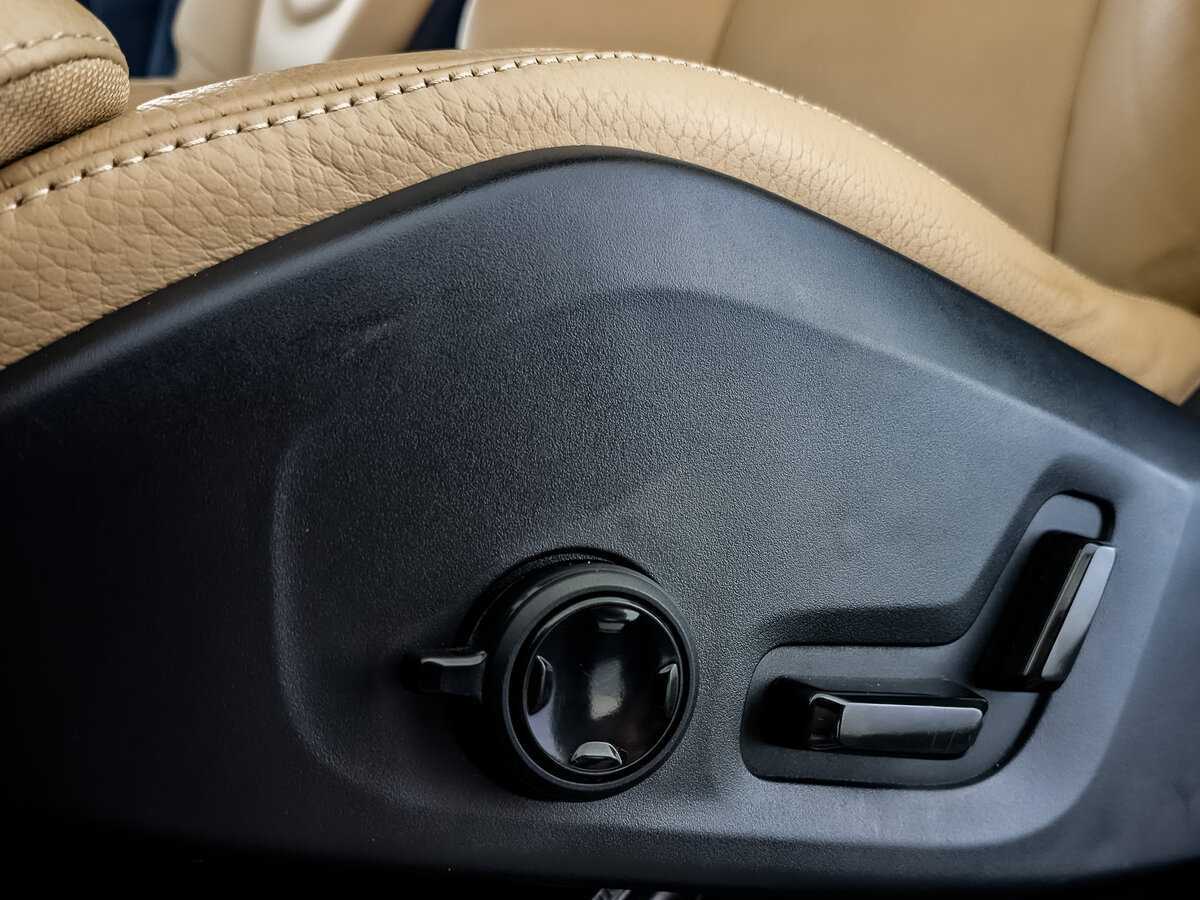 Купить Volvo XC90 с пробегом. Фото: #21
