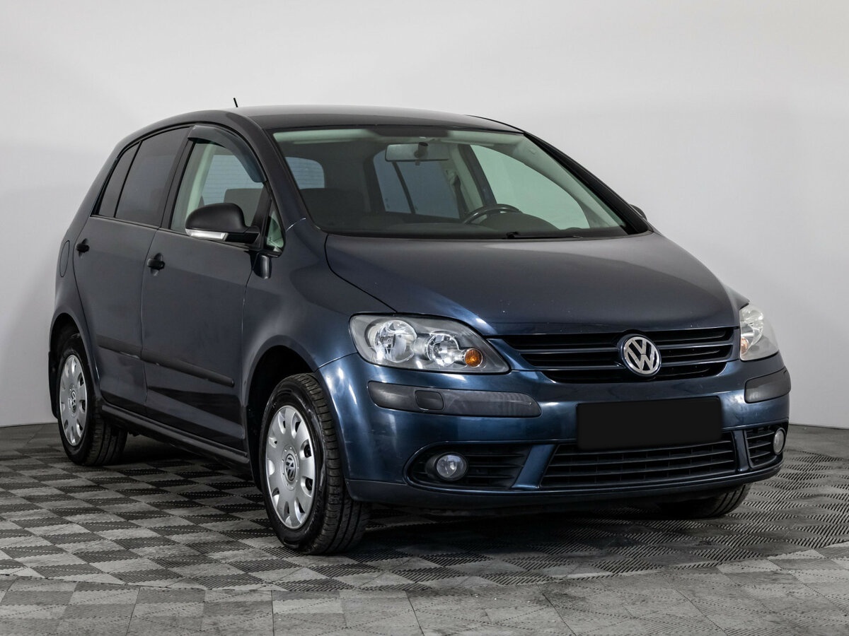 Купить Volkswagen Golf Plus с пробегом. Фото: #2