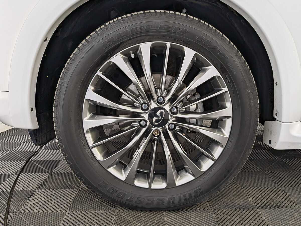 Купить Infiniti QX80 с пробегом. Фото: #11