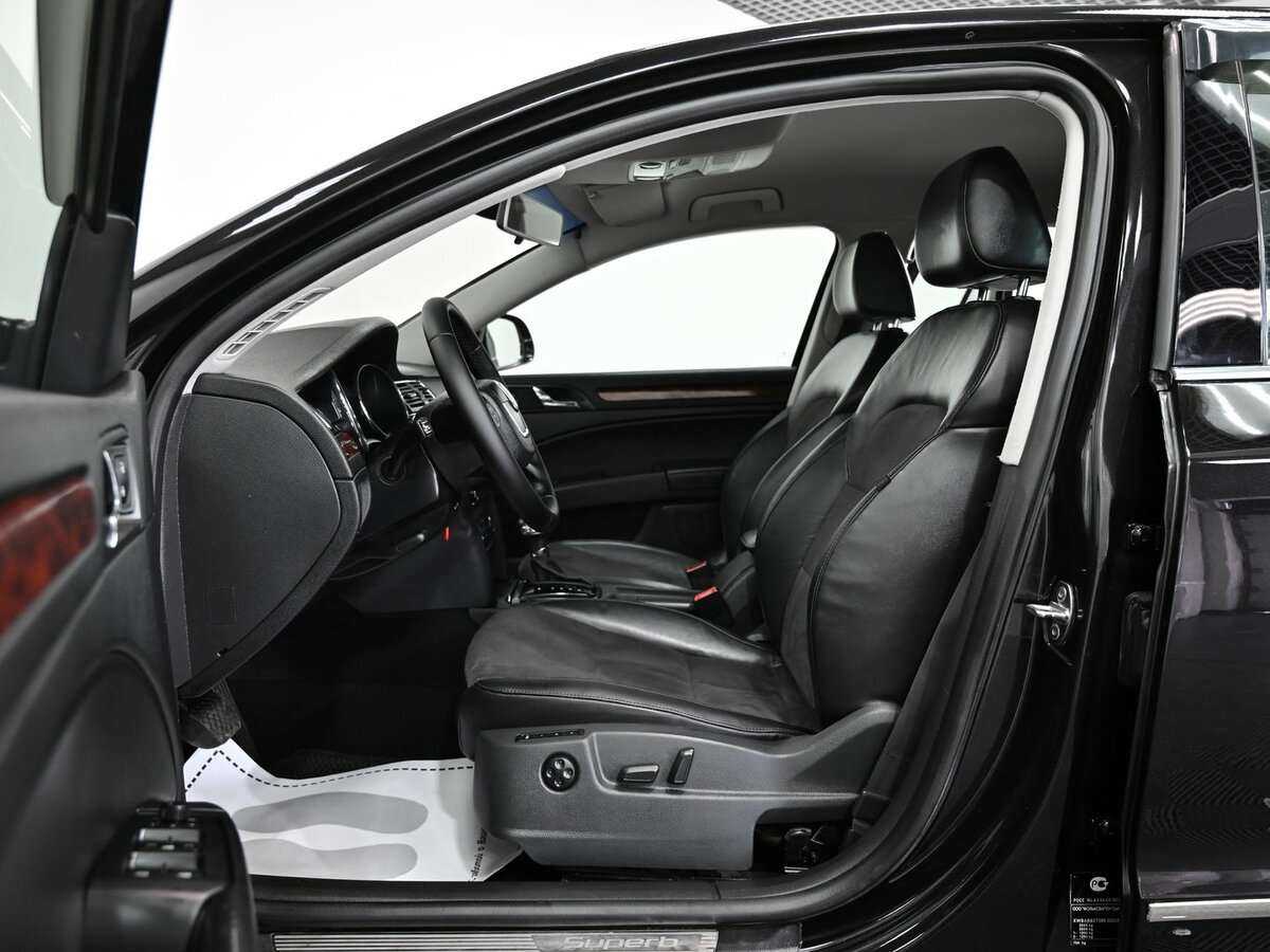 Купить Skoda Superb с пробегом. Фото: #8