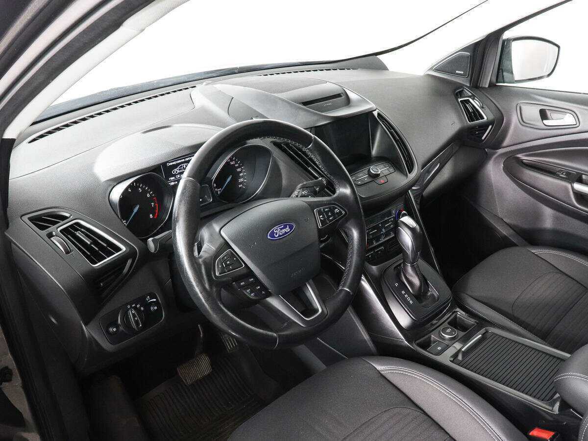 Купить Ford Kuga с пробегом. Фото: #8