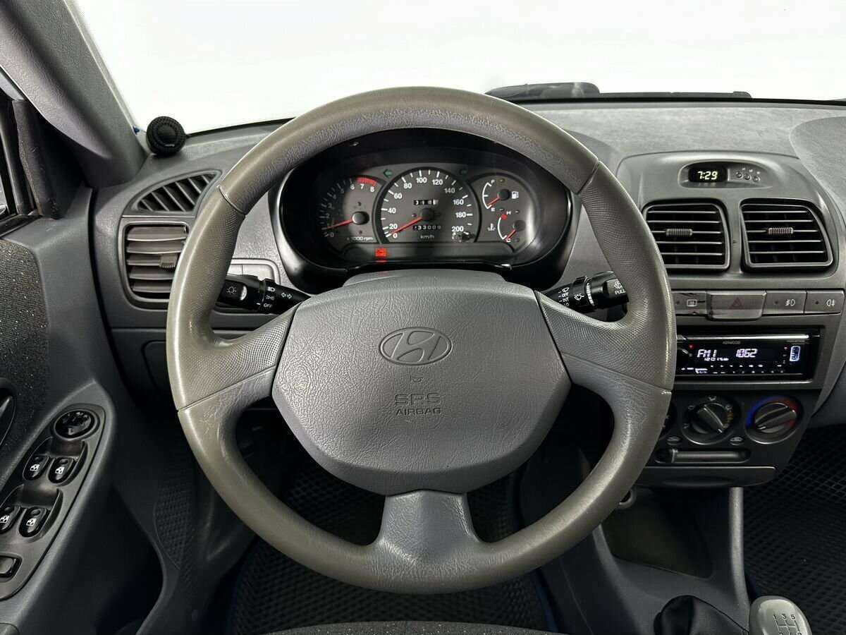Купить Hyundai Accent с пробегом. Фото: #8