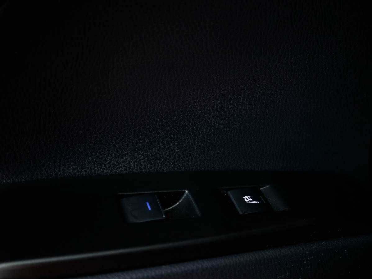 Купить Toyota Camry с пробегом. Фото: #13