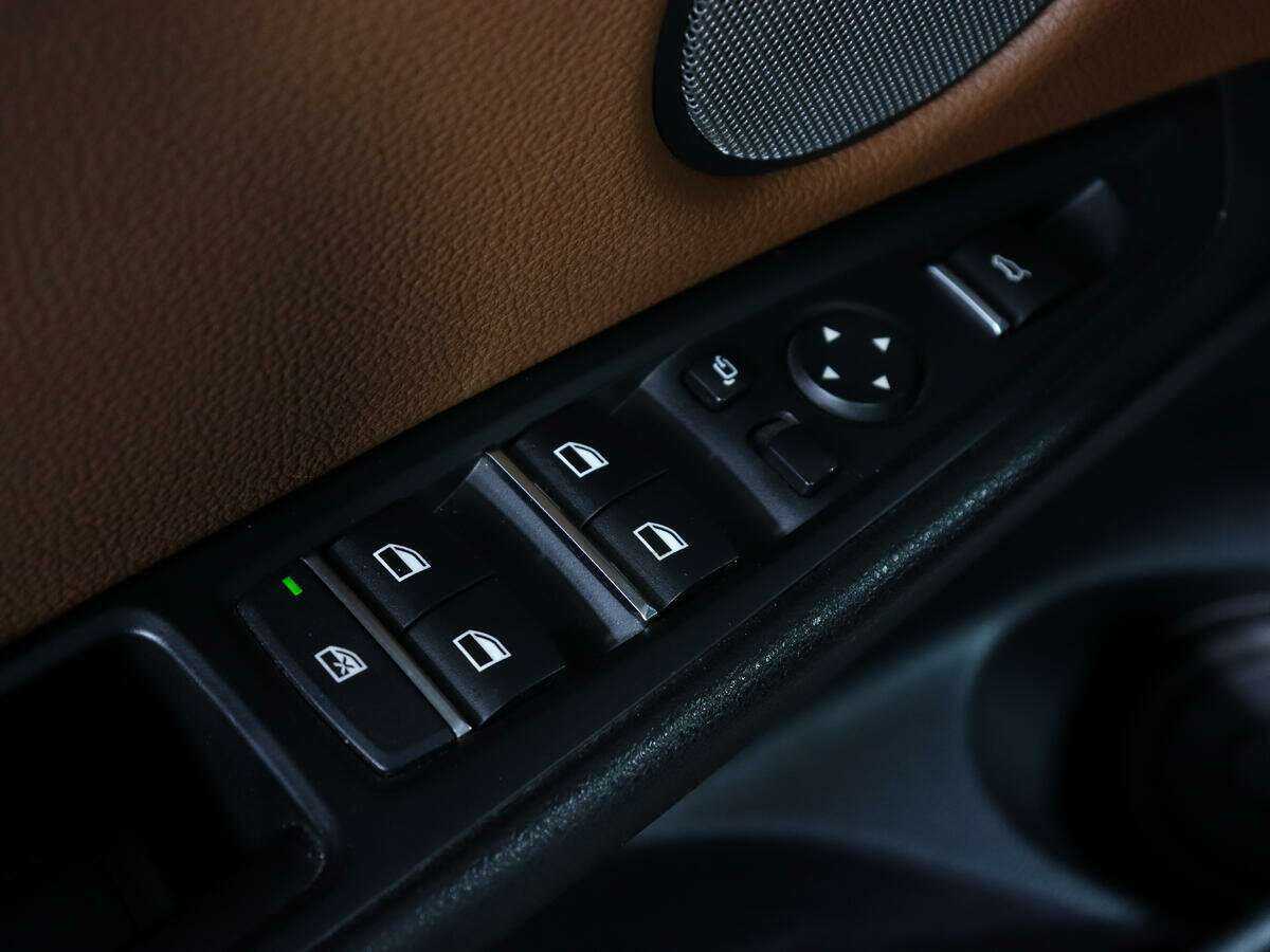 Купить BMW X5 с пробегом. Фото: #16