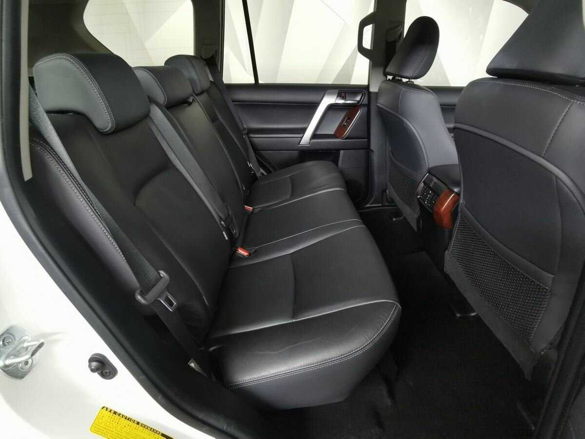 Купить Toyota Land Cruiser Prado с пробегом. Фото: #11