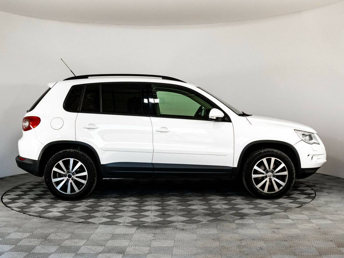 Купить Volkswagen Tiguan с пробегом. Фото: #3