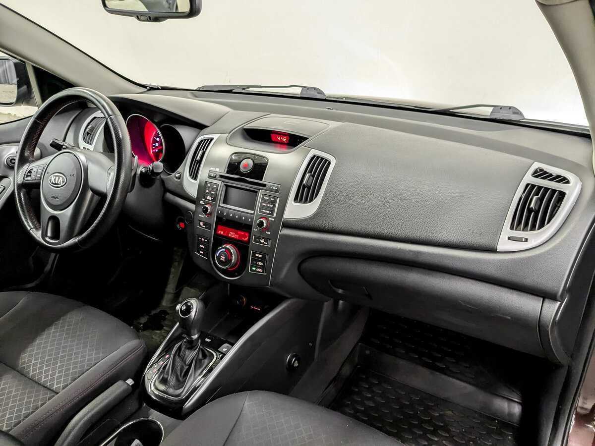 Купить Kia Cerato с пробегом. Фото: #10