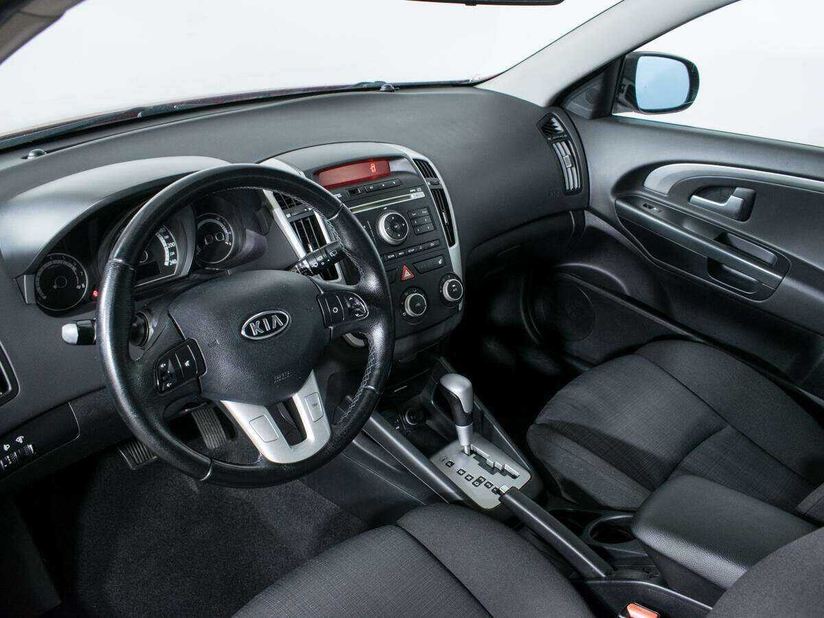 Купить Kia Ceed с пробегом. Фото: #11